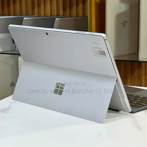 Nouveau Microsoft Surface Pro 7+ 8GB Intel Core i5 SSD 256GB