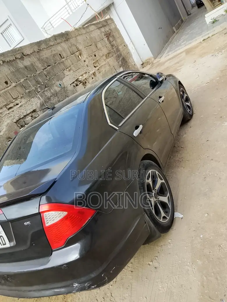 Ford Focus 2011 Noir