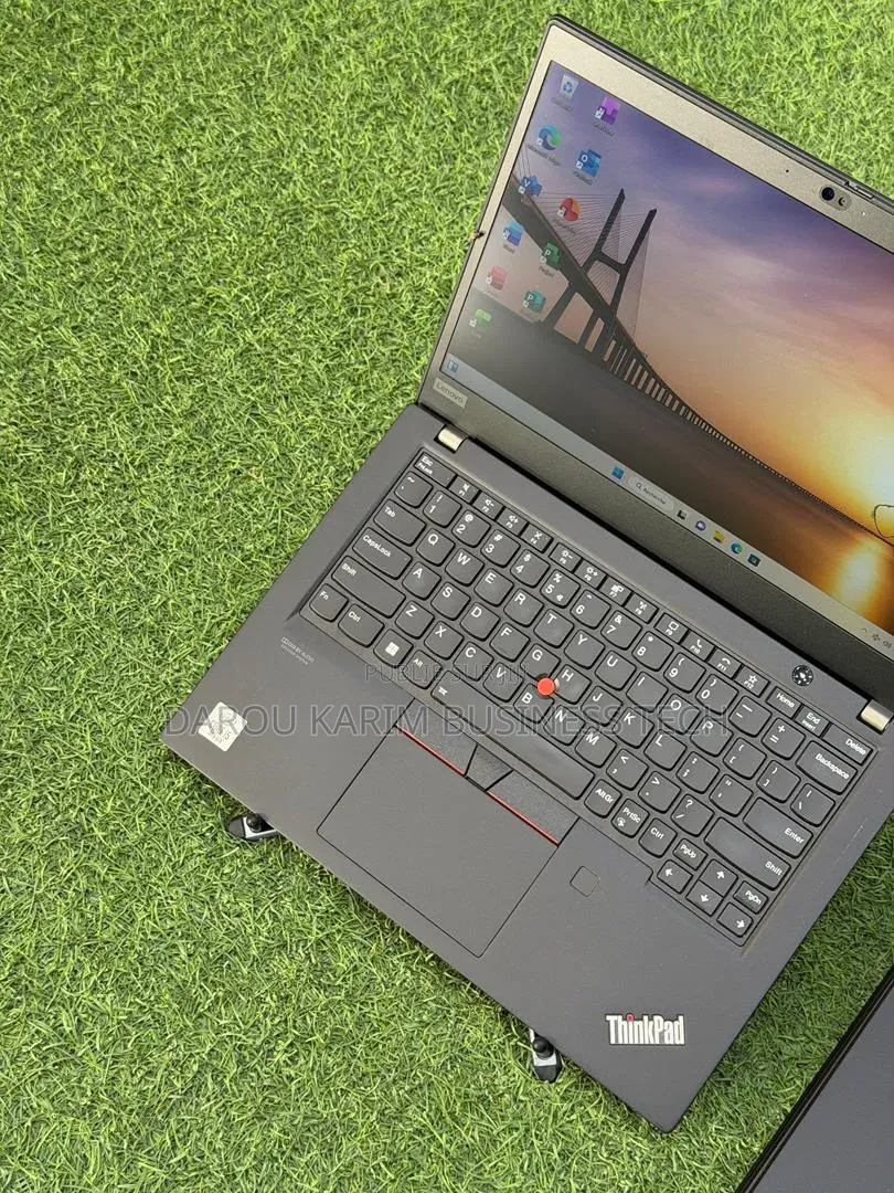 Nouveau Ordinateur portable Lenovo Autre 8GB Intel Core i5 SSD 256GB