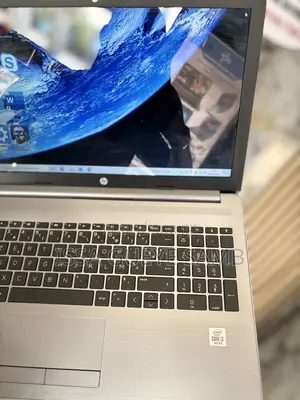 Ordinateur portable HP 250 G7 8GB Intel Core i3 SSD 256GB