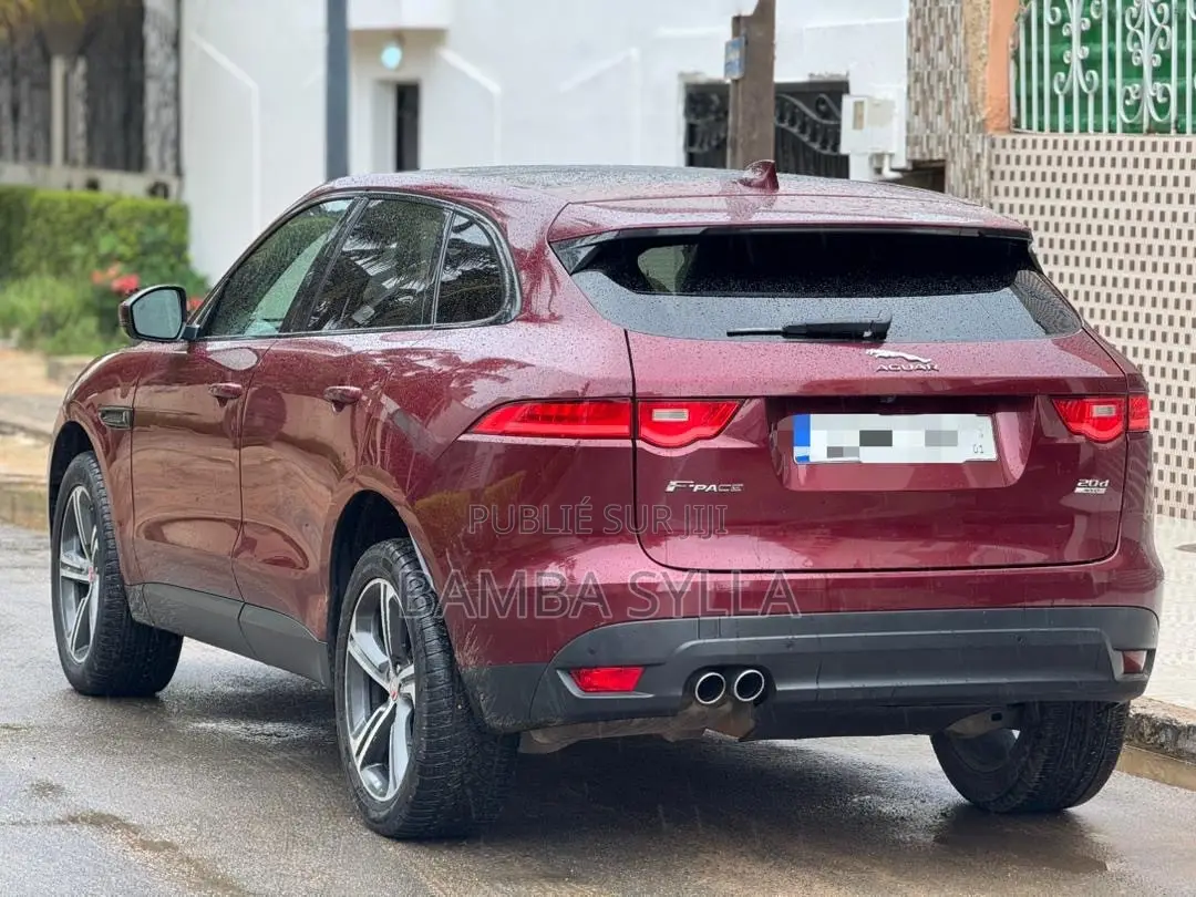 Jaguar F-Pace 20d Premium AWD 2019 Rouge