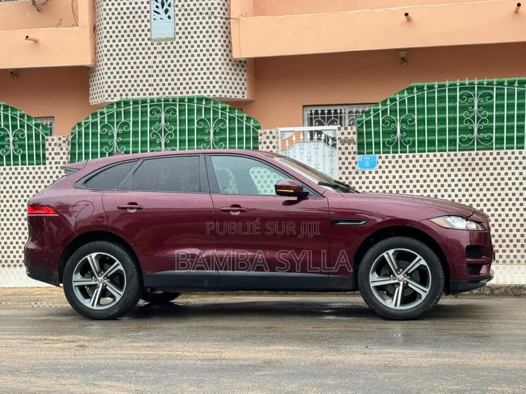 Jaguar F-Pace 20d Premium AWD 2019 Rouge