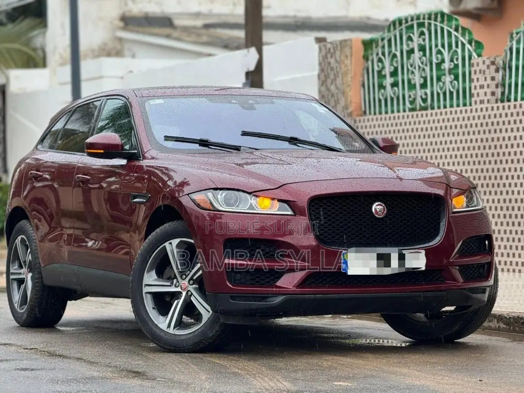 Jaguar F-Pace 20d Premium AWD 2019 Rouge