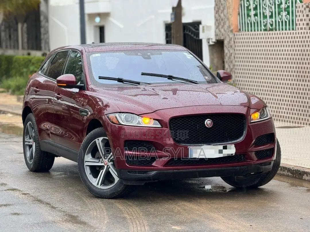 Jaguar F-Pace 20d Premium AWD 2019 Rouge