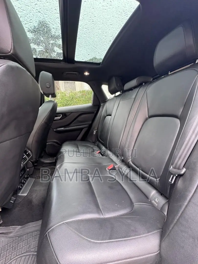 Jaguar F-Pace 20d Premium AWD 2019 Rouge
