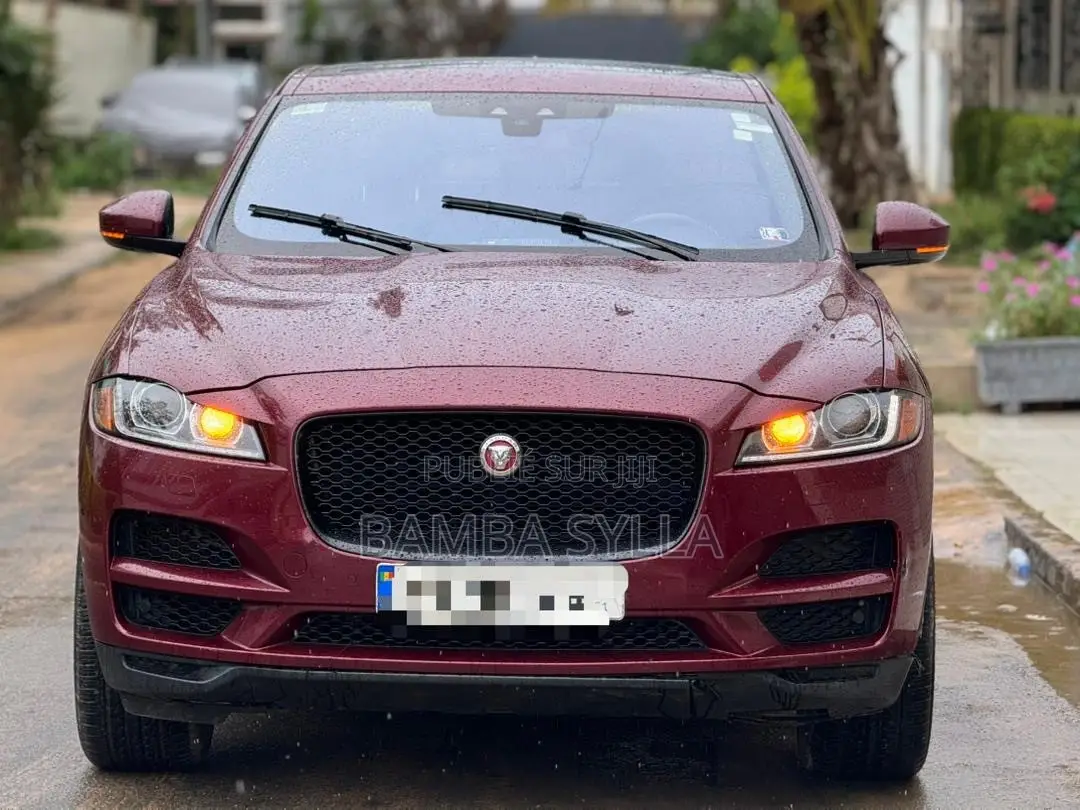 Jaguar F-Pace 20d Premium AWD 2019 Rouge