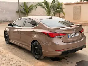 Hyundai Elantra 2016 Marron
