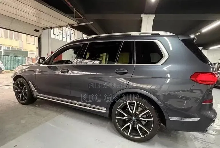 BMW X7 2021 Gris