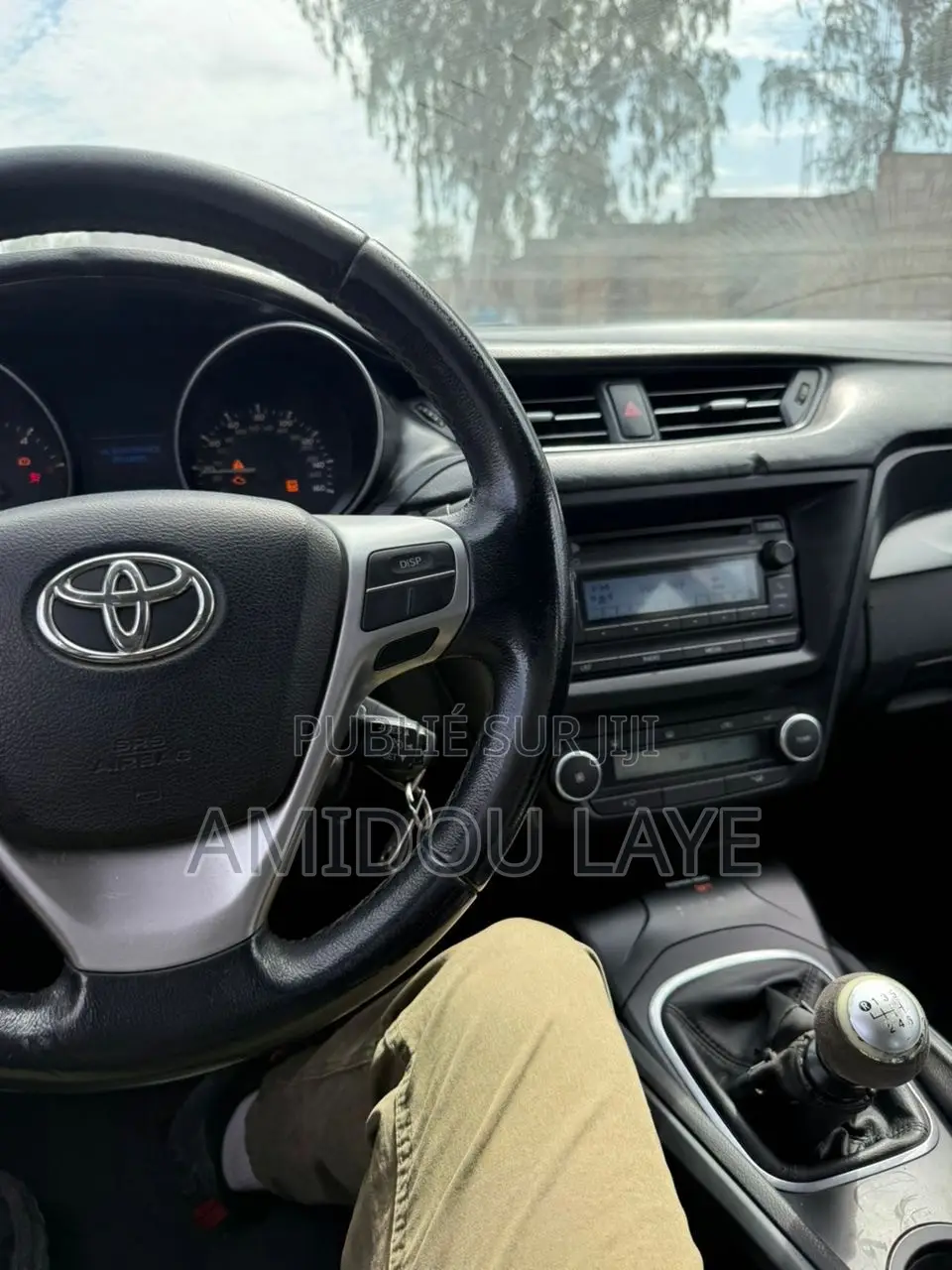 Toyota Avensis 2017 Bleu