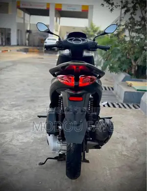 Nouveau Piaggio Trotinette 2024 Noir