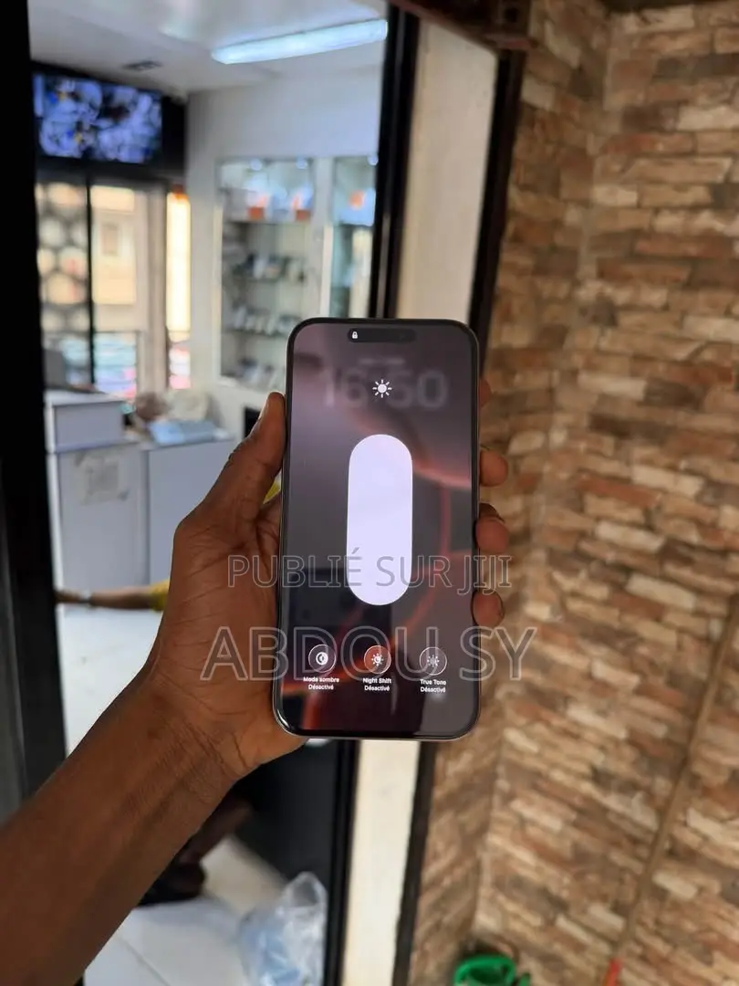 Nouveau Apple iPhone 16 Pro Max 512 GB Doré
