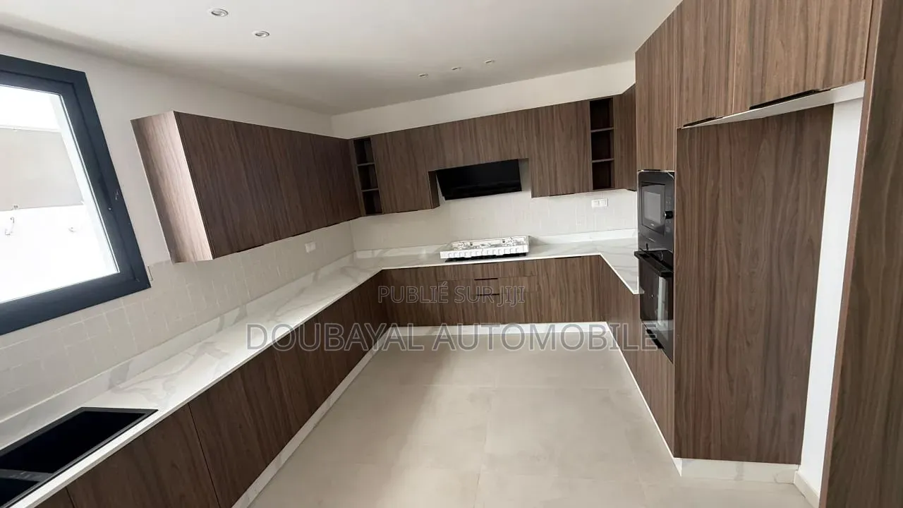 4chbre Appartement dans Almadis, Almadies à Louer