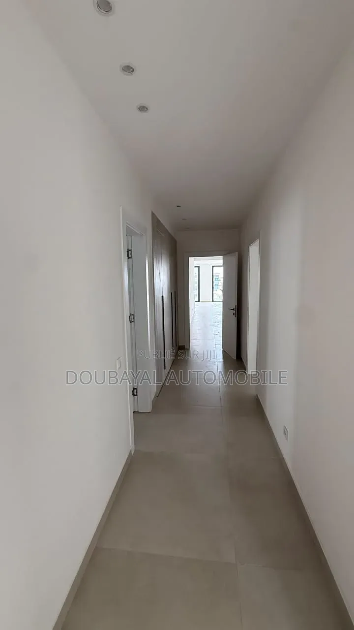 4chbre Appartement dans Almadis, Almadies à Louer