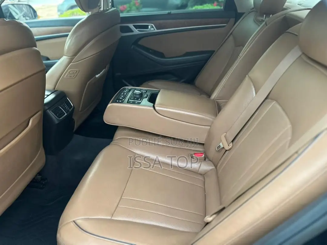 Hyundai Genesis 2014 Noir