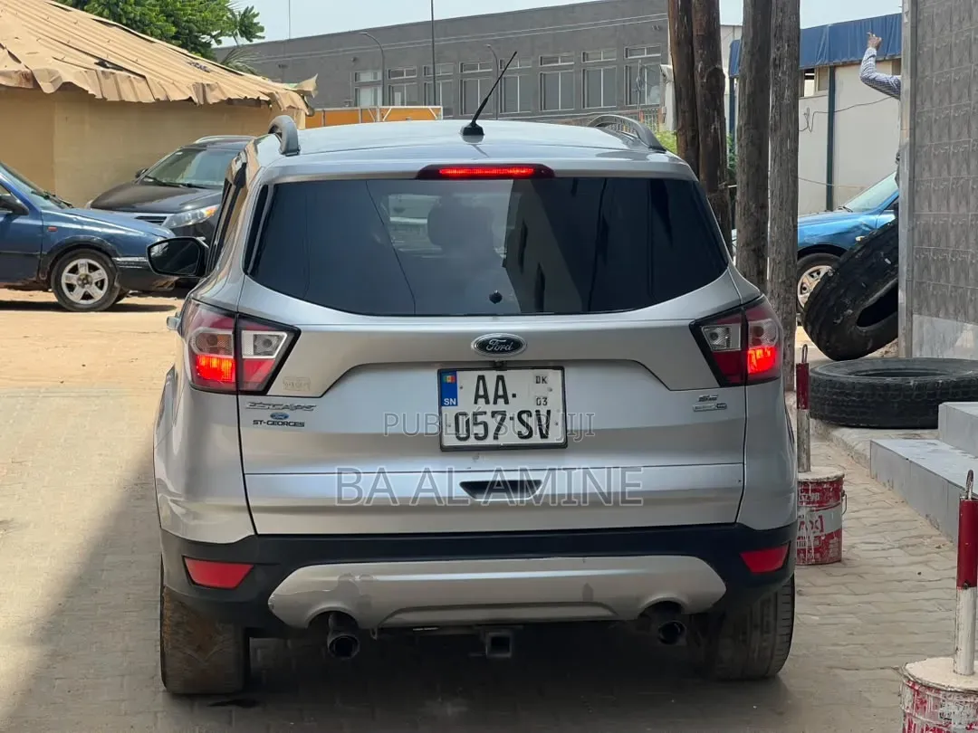 Ford Escape 2017 Gris