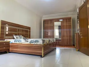 Chambre À Coucher À Vider