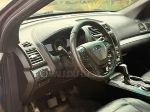 Ford Explorer 2016 Noir