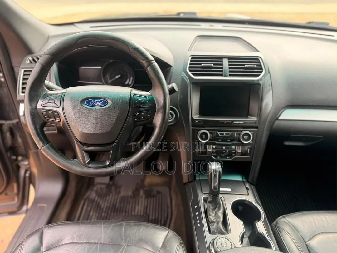 Ford Explorer 2016 Noir