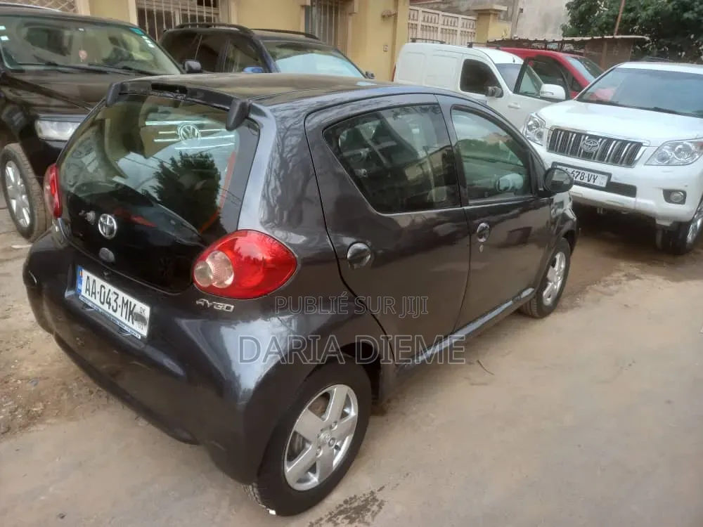 Toyota Aygo 2011 Noir