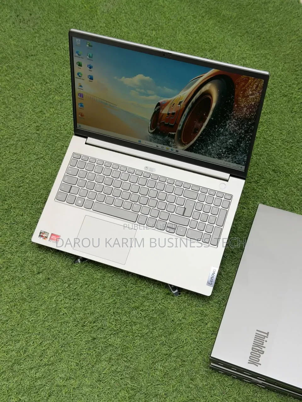 Nouveau Lenovo ThinkBook 15 8GB AMD Ryzen 3 SSD 512GB