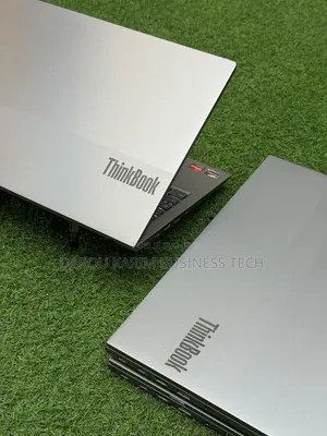 Nouveau Lenovo ThinkBook 15 8GB AMD Ryzen 3 SSD 512GB