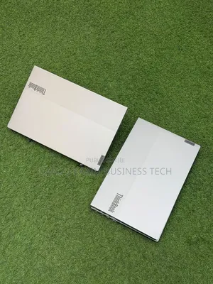 Nouveau Lenovo ThinkBook 15 8GB AMD Ryzen 3 SSD 512GB
