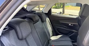 Peugeot 3008 2019 Gris