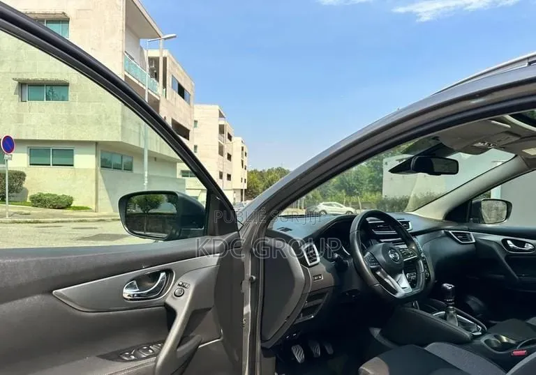 Nissan Qashqai 2017 Gris
