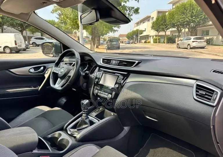 Nissan Qashqai 2017 Gris