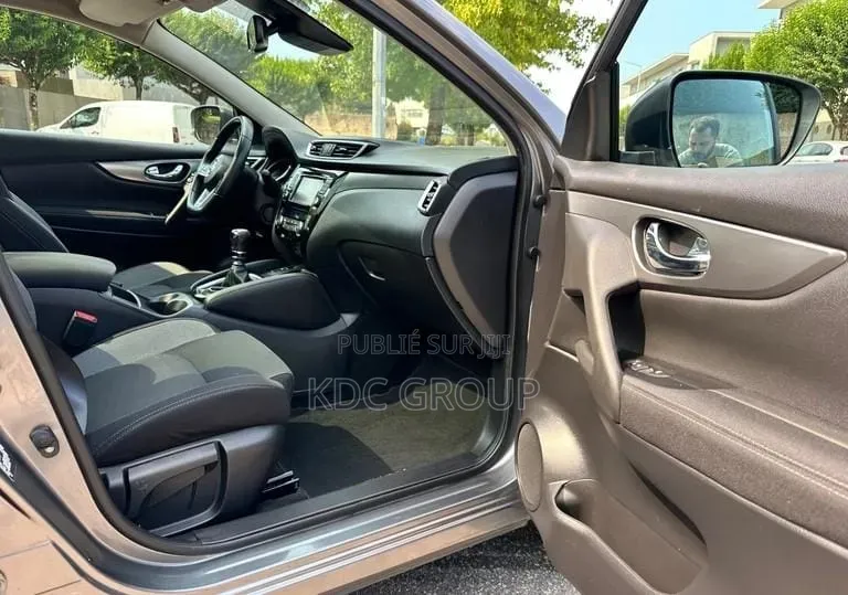 Nissan Qashqai 2017 Gris
