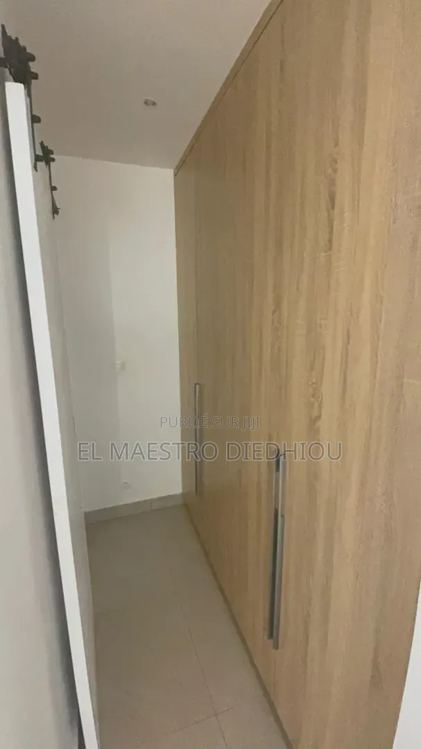 3chbre Appartement dans Appartement 3 à Louer