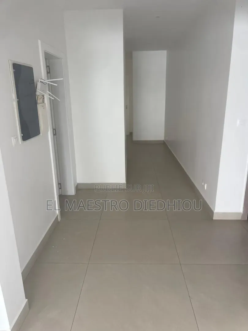 3chbre Appartement dans Appartement 3 à Louer