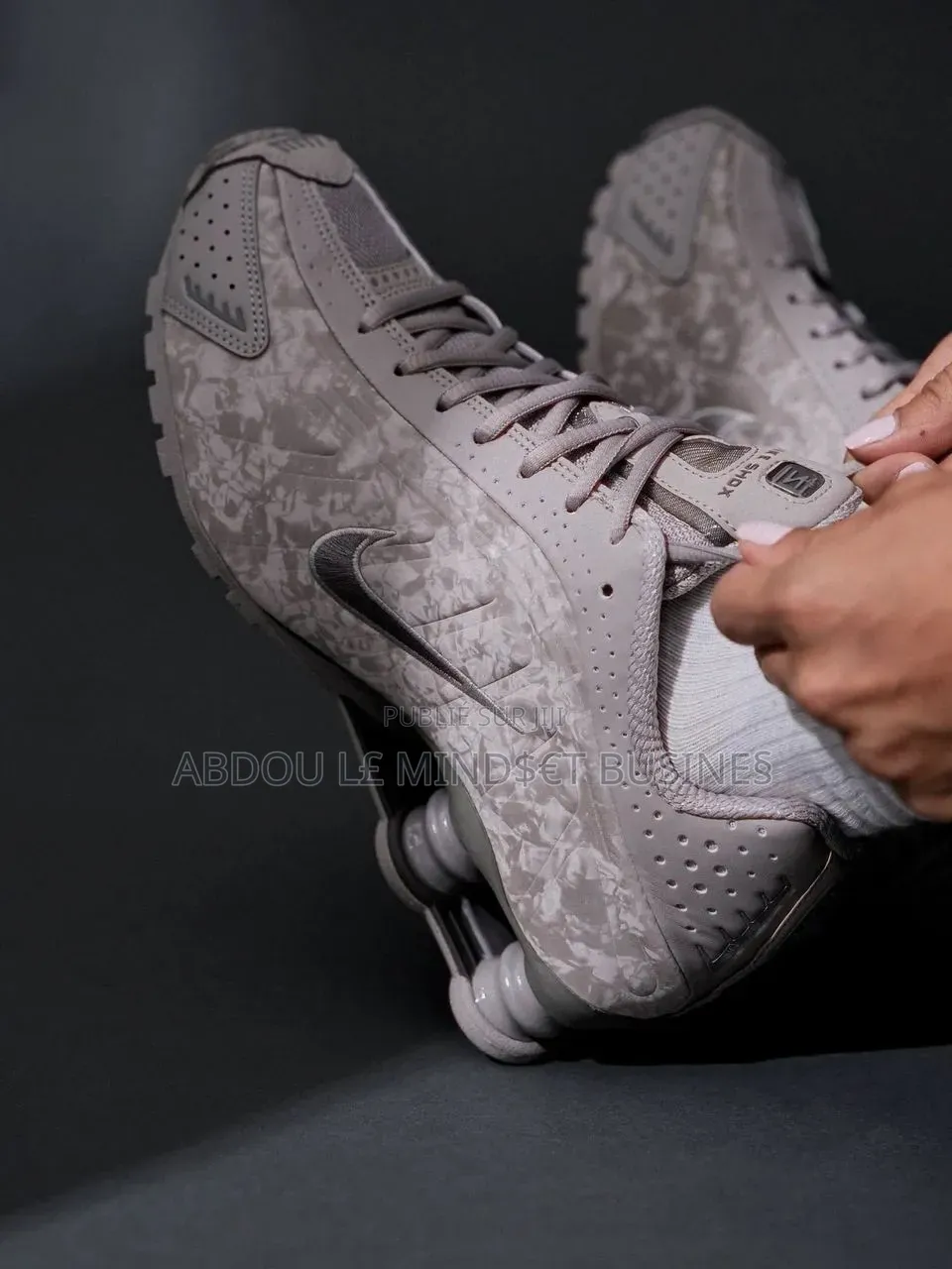 Chaussure Shox Beige Disponible