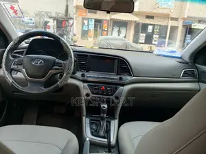 Hyundai Elantra 2017 Gris