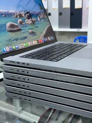 Nouveau Pomme MacBook Pro 2021 M1 32GB Apple M1 Pro SSD 512GB