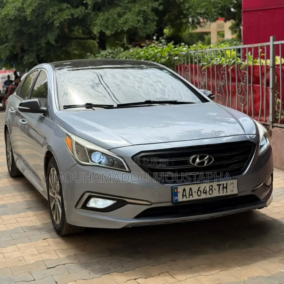 Hyundai Sonata Sport Sedan FWD (2.4L 4cyl 6A) 2016 Gris
