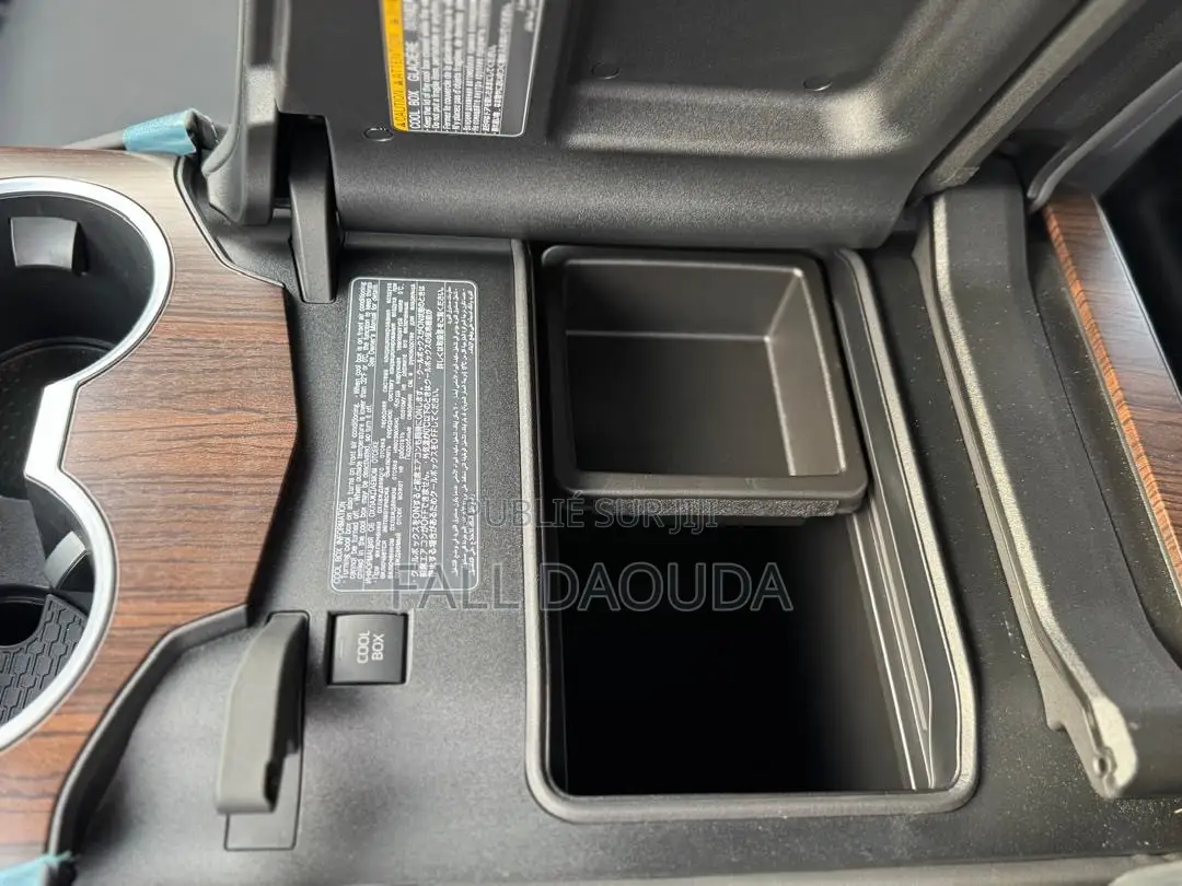 Toyota Land Cruiser Prado 2024 Noir