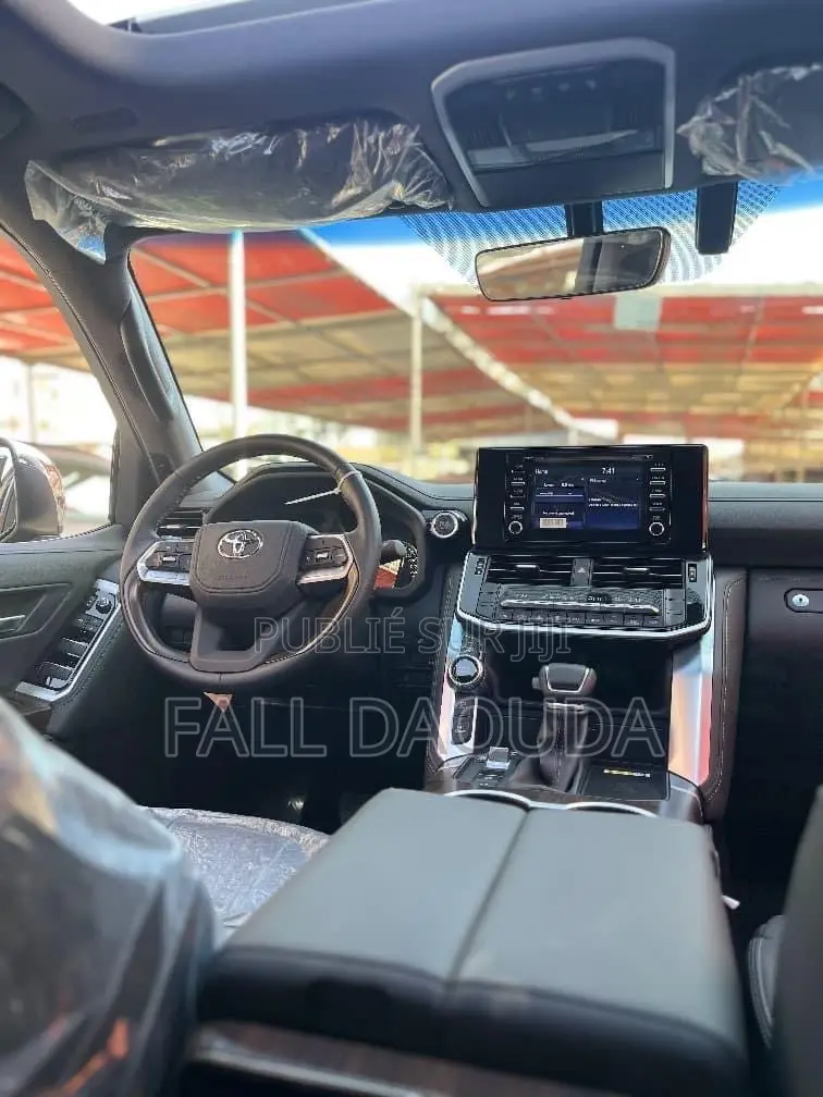 Toyota Land Cruiser Prado 2024 Gris