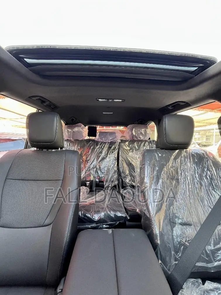 Toyota Land Cruiser Prado 2024 Gris
