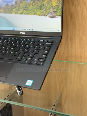 Nouveau Dell Latitude 7390 8GB Intel Core i5 SSD 256GB
