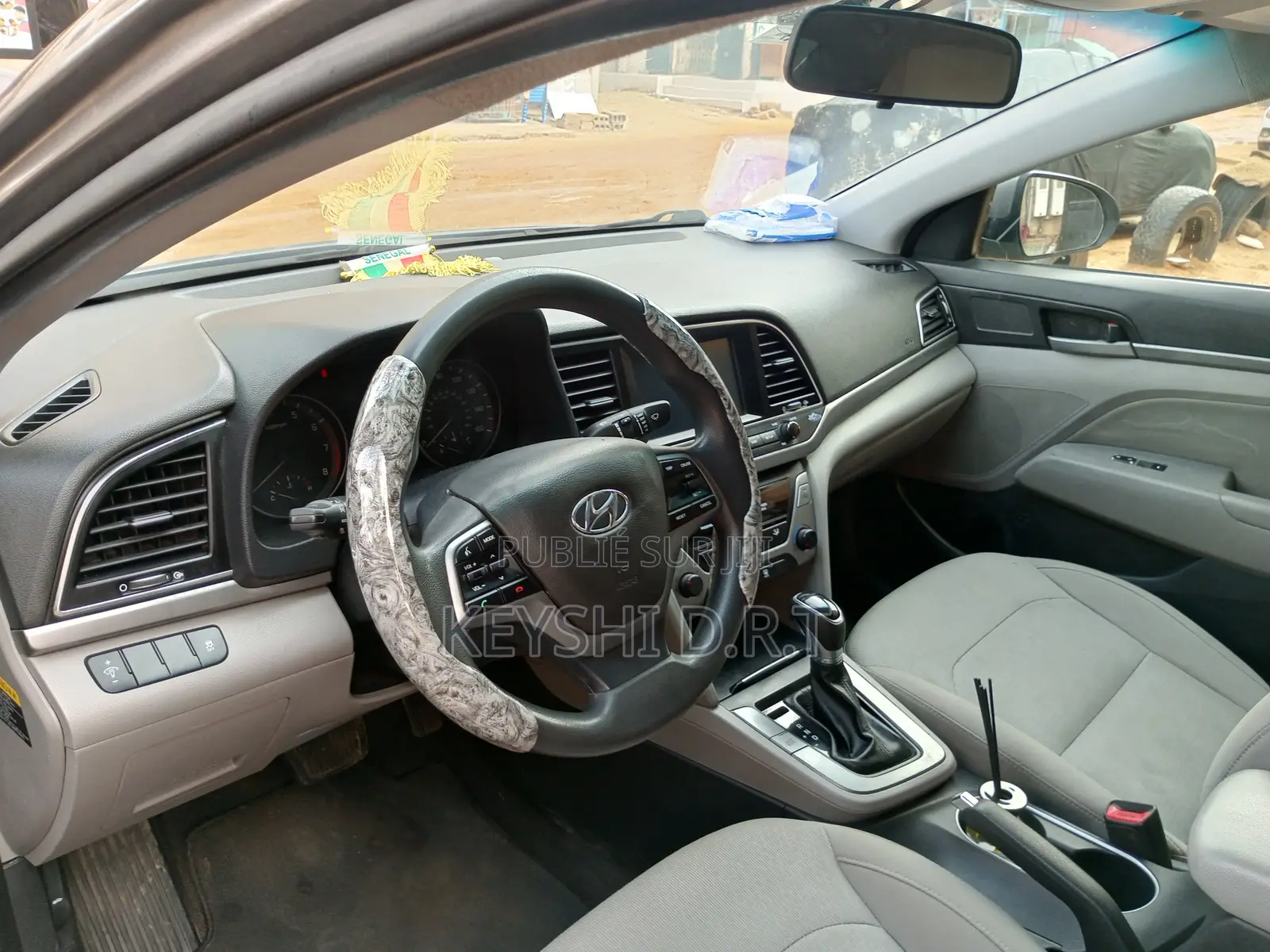 Hyundai Elantra 2017 Gris