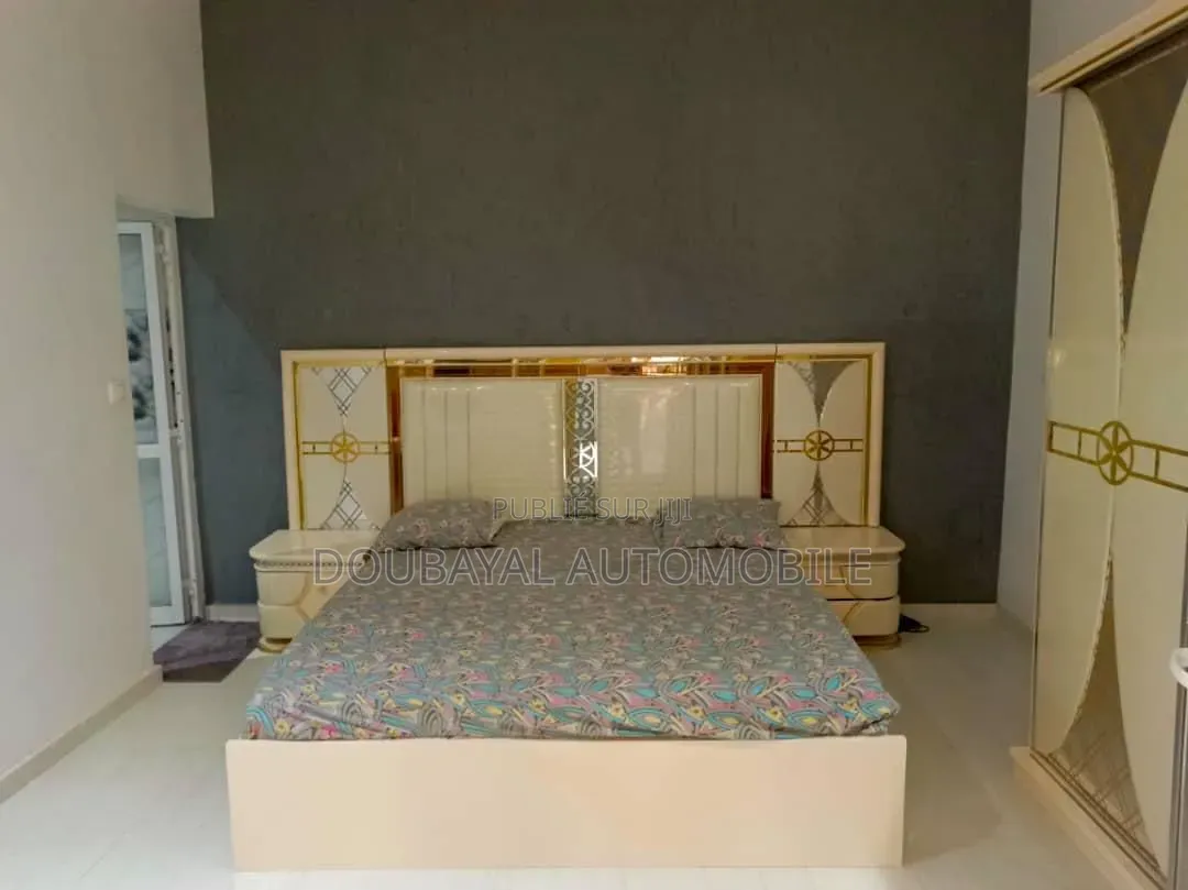 Meublé 3chbre Villa dans Saly Diambare Villa, Thiès Sud à Vendre