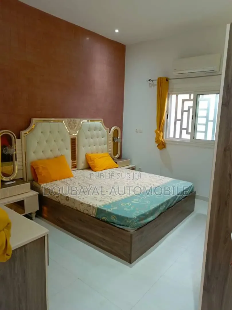Meublé 3chbre Villa dans Saly Diambare Villa, Thiès Sud à Vendre