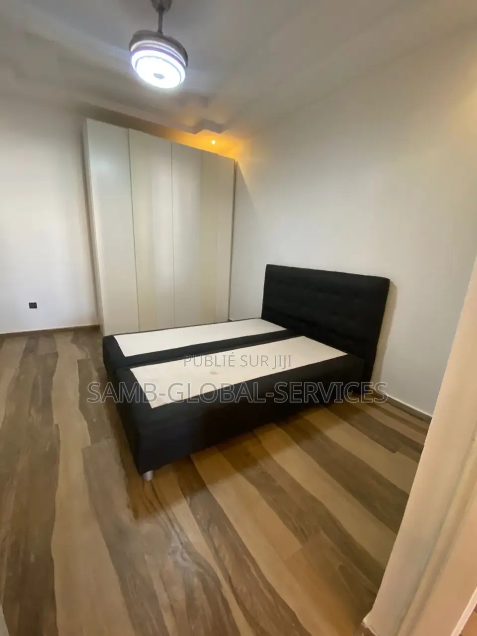 Meublé 2chbre Appartement dans Almadies à Vendre