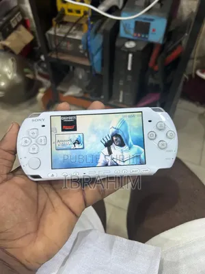 PSP Slim Neuf 30 Jeux Installés Accessoires Complet