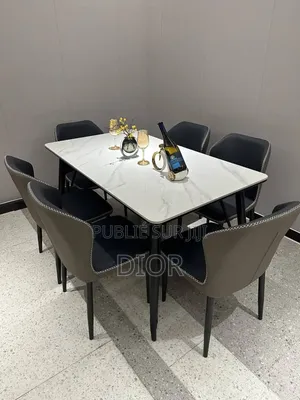 Table À Manger