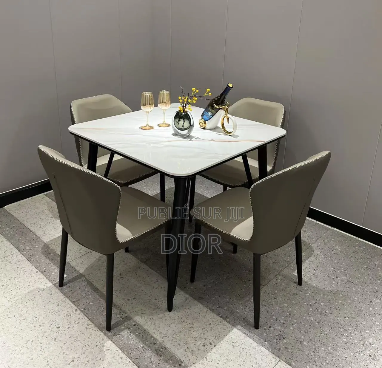 Table À Manger