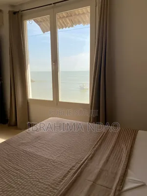 Meublé 3chbre Villa dans Bu Imo, Thiès Nord à Vendre