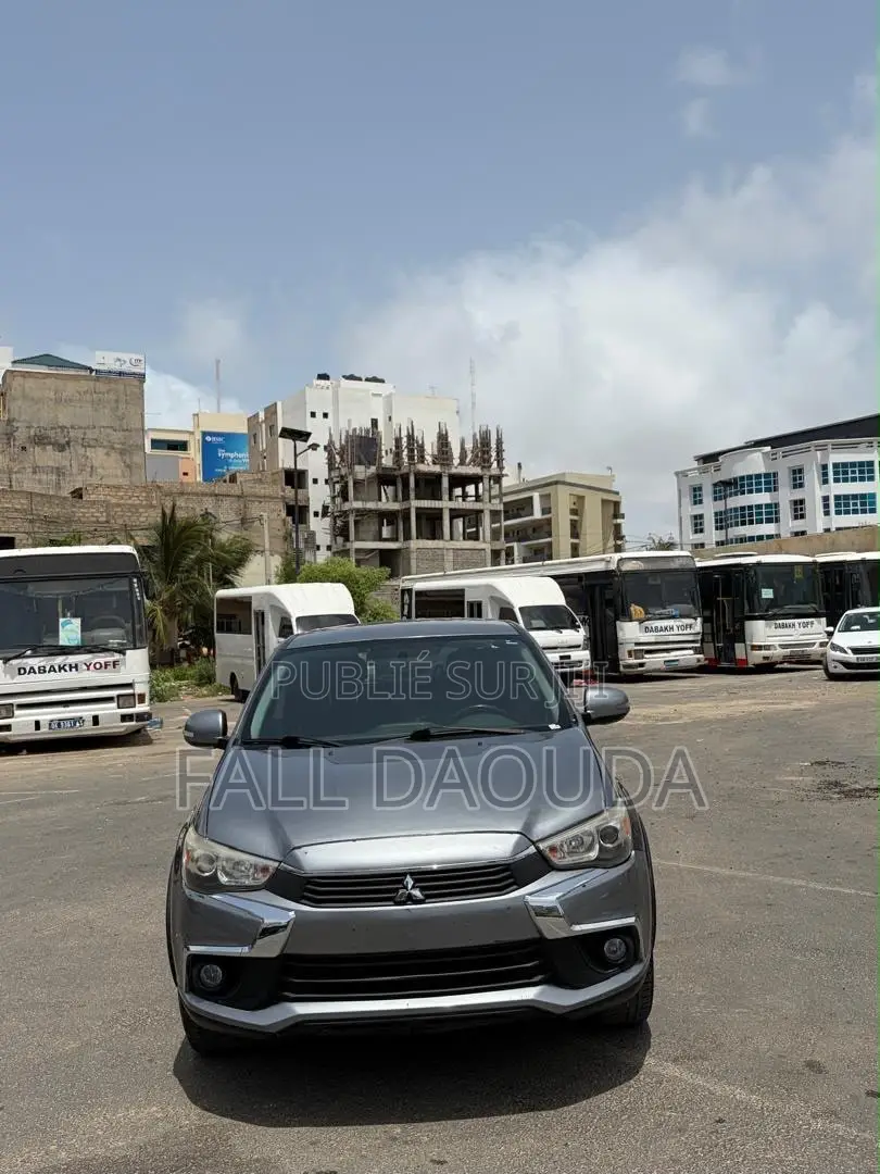 Mitsubishi Outlander 2017 Gris