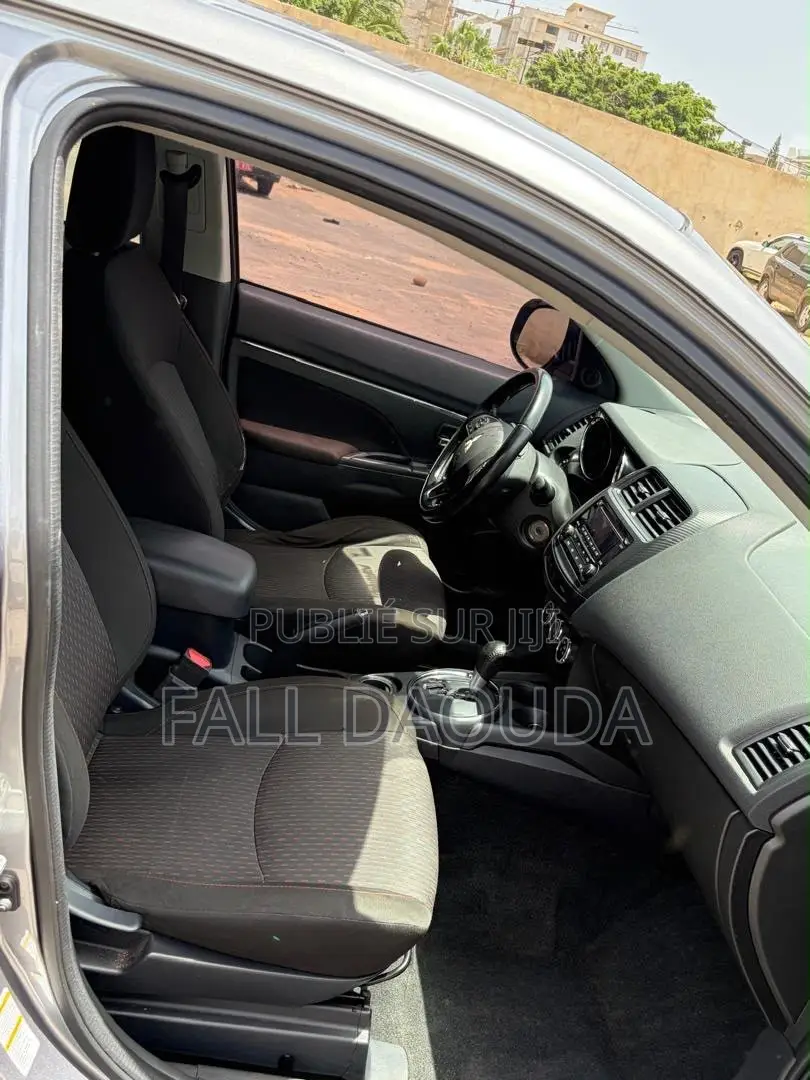 Mitsubishi Outlander 2017 Gris